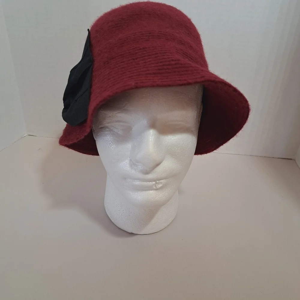 Scala Pronto Burgundy Wool‎ Cloche Hat With Black Bow Accent